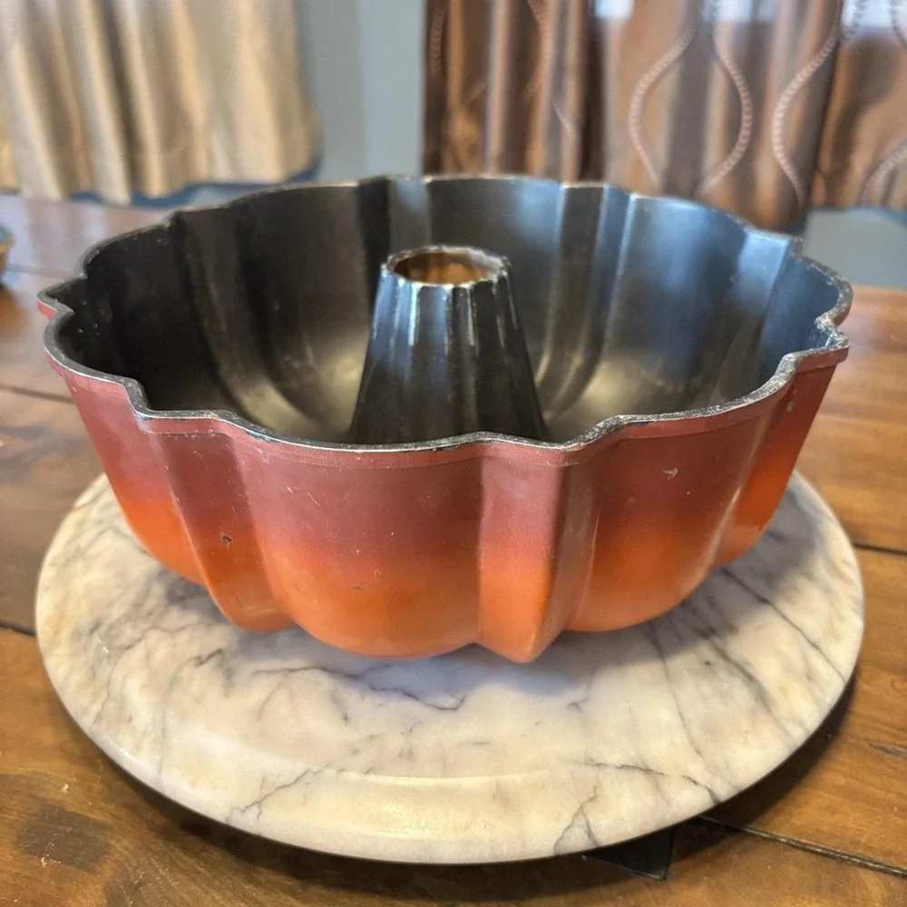 VTG Bundt Pan Northland Aluminum Products Inc.‎ Orange USA